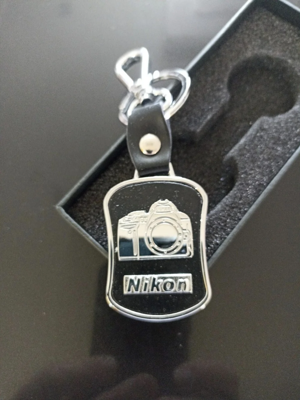 Nikon Metal Camera Keychain - Black & Silver